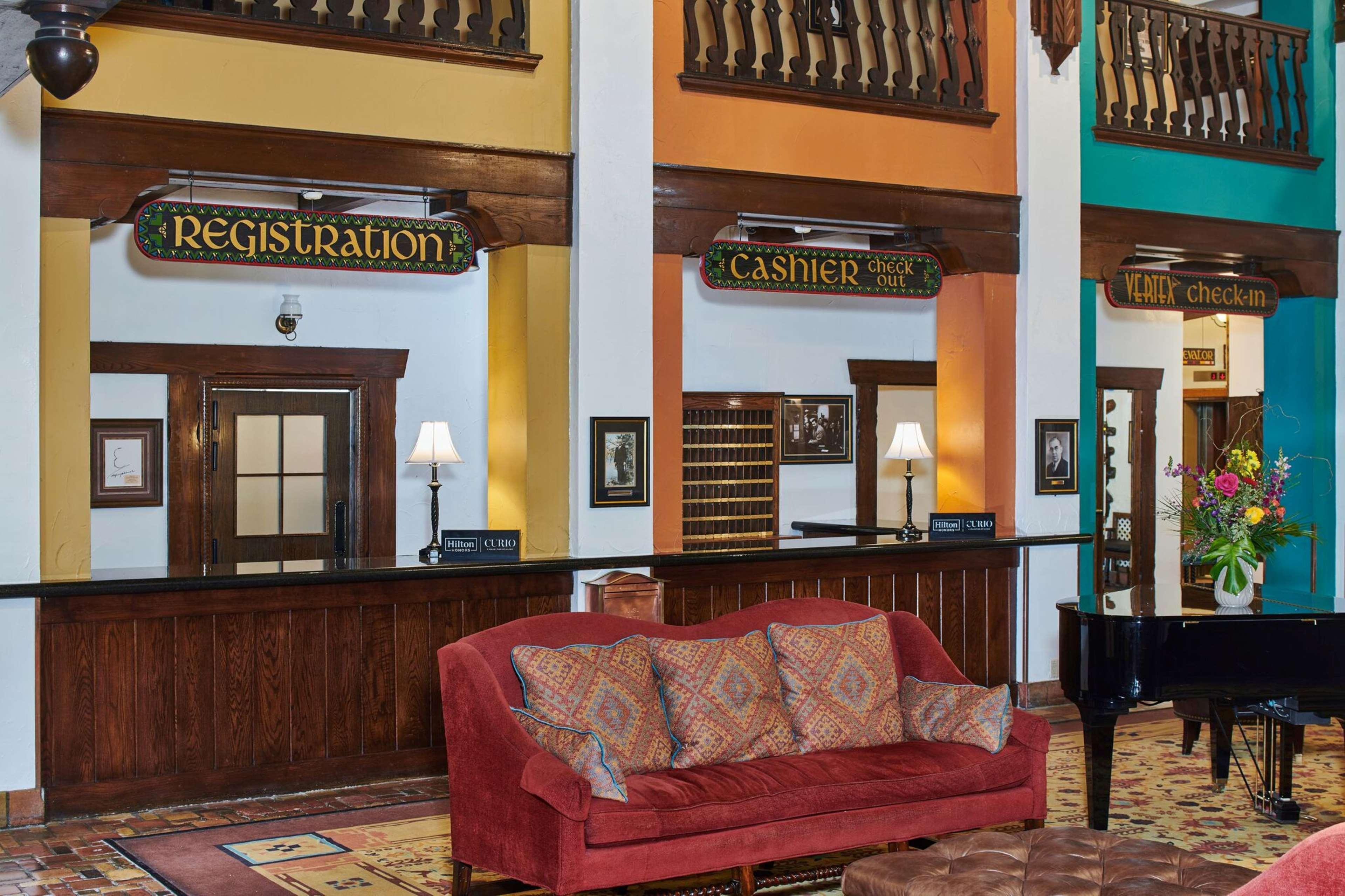 Hotel Alex Johnson Rapid City, Curio Collection By Hilton Eksteriør billede